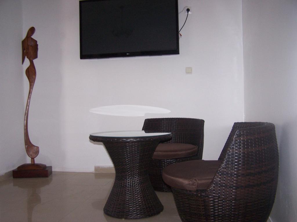 דקר Villa Mermoz מראה חיצוני תמונה